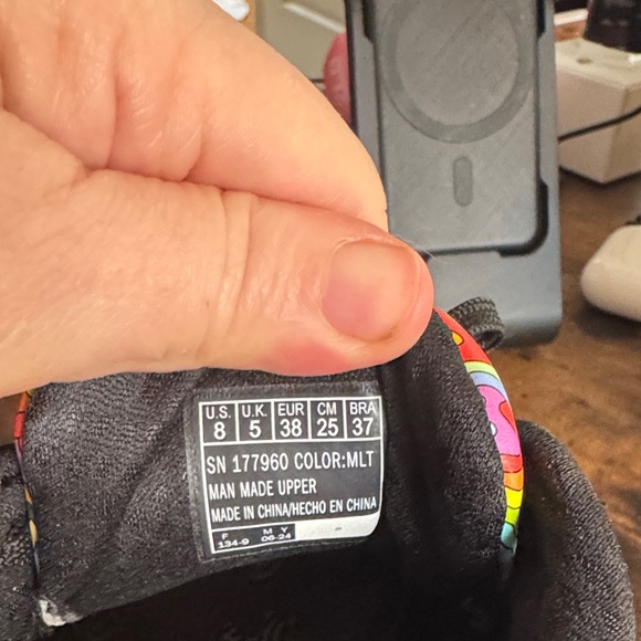 Skechers and Jen Stark Collab Multicolor Vibrant Sneakers NWOT - Picture 6 of 9